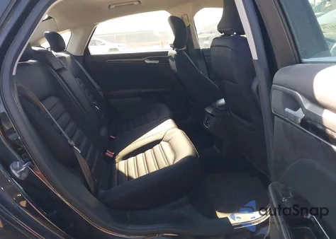 2016 Ford Fusion Se z USA, uszkodzony, nr VIN 3FA6P0H72GR35524